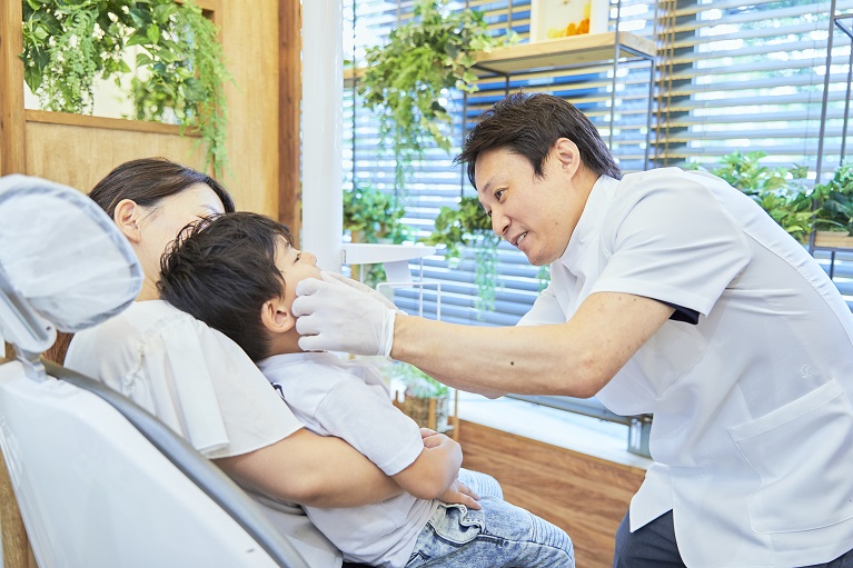 どうやって子供の被せ物の噛み合わせを治すの？